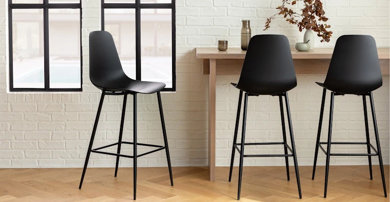 Svelti Pure Black Bar Stool 1 Svelti Pure Black Bar Stool